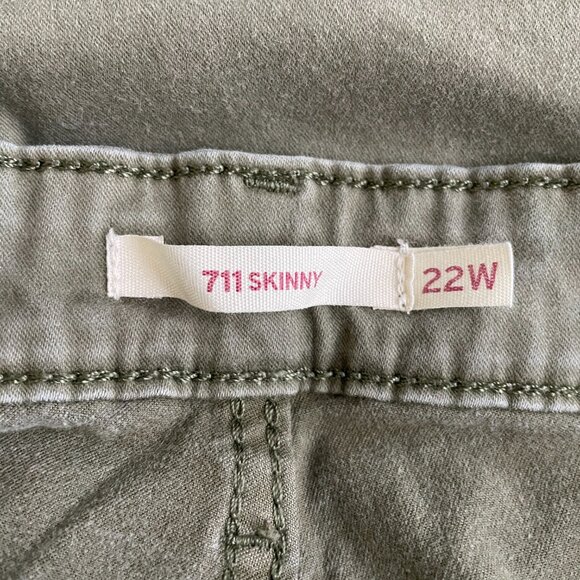 Levis Women Plus Size 22W Olive Green 711 Skinny Jeans Ankle Stretch 26" Inseam - Picture 9 of 11